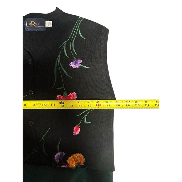 Bonnie Lee LeRoy Size Small Black Floral Embroidered Sweater Vest Cardigan Goth - Picture 4 of 10